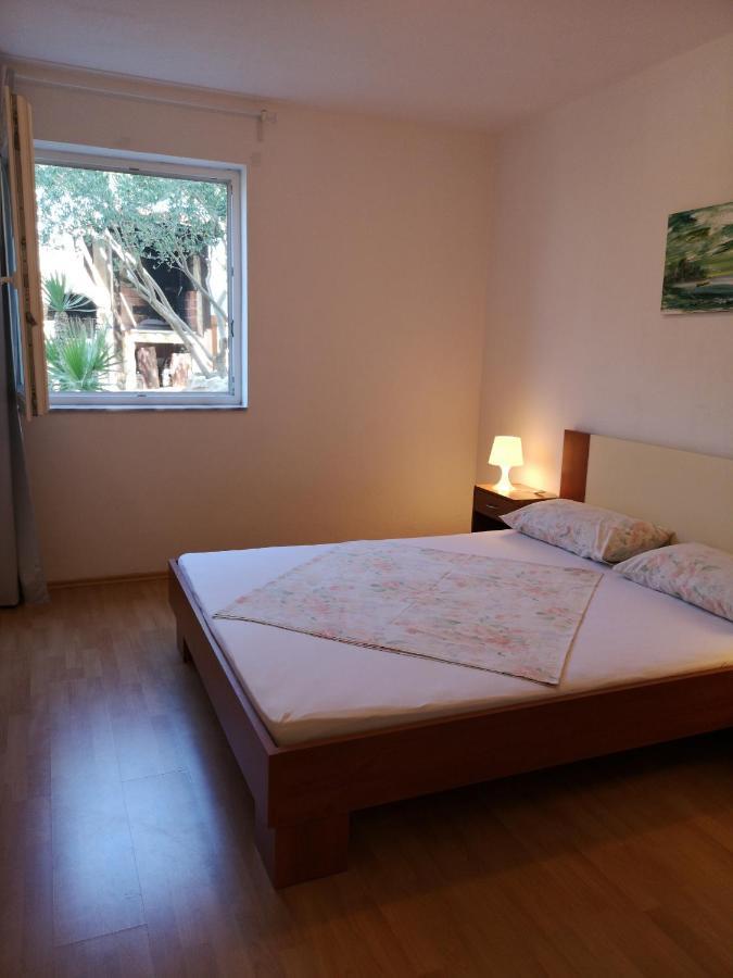 Apartments With A Parking Space Banjol, Rab - 5071 ภายนอก รูปภาพ